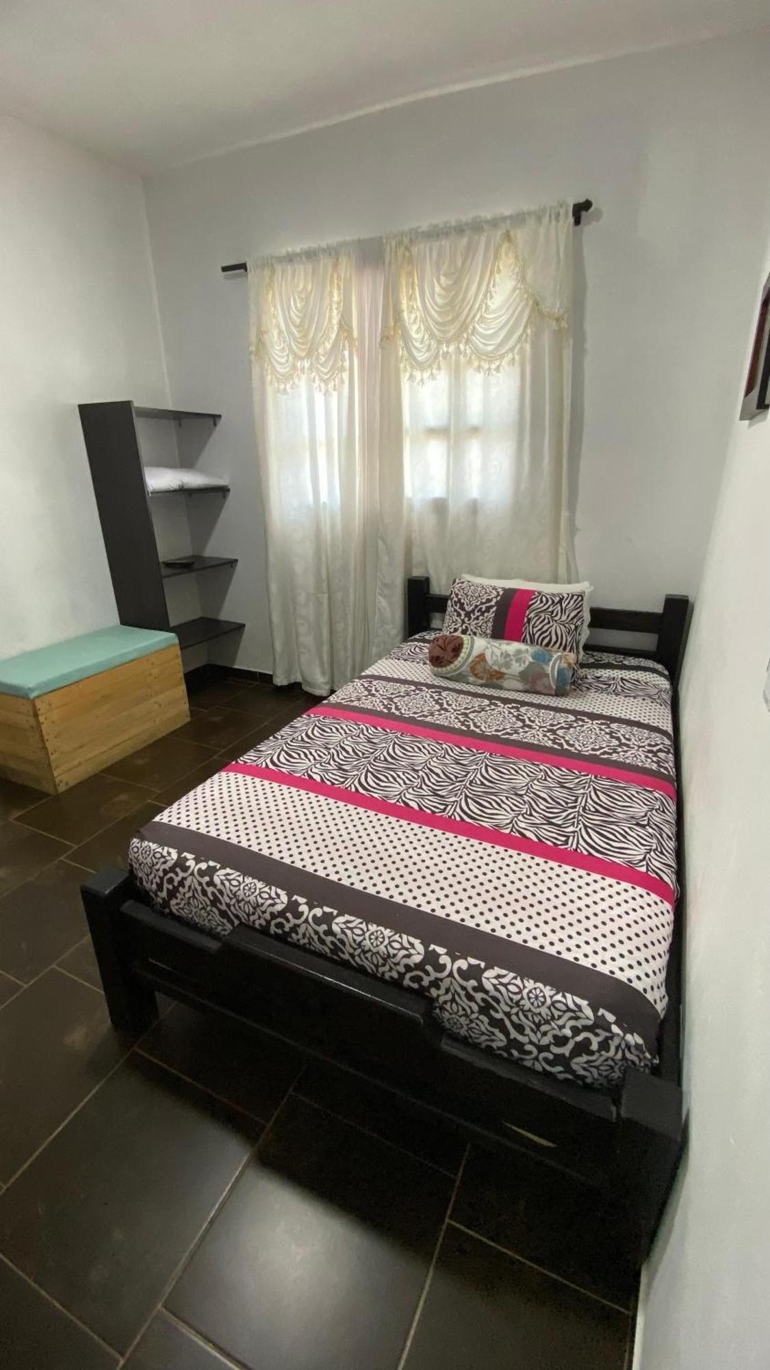 Balcones De La Casona Hotel Guatape Ngoại thất bức ảnh